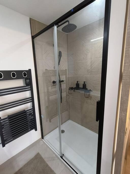 Stalingrad Arles Centre Apartment Bagian luar foto