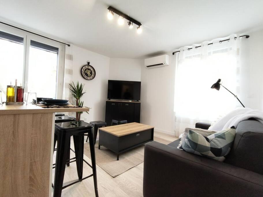 Stalingrad Arles Centre Apartment Bagian luar foto